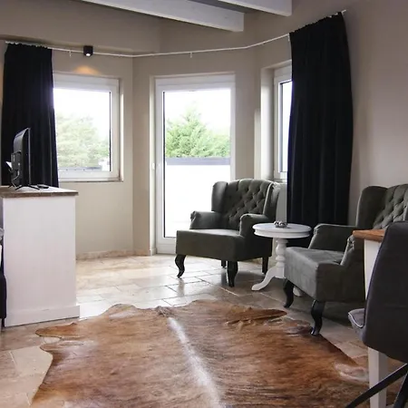 شقة In Glowne With Balcony Or Terrace